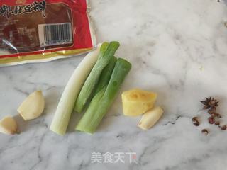 明太鱼炖白萝卜的做法步骤：1