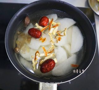 冬季常喝❗️雪梨胖大海果茶❤️(润肺止咳化痰)的做法步骤:3