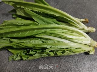 蒜蓉芝麻酱油麦菜的做法步骤：1
