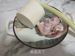 白萝卜猪肉饺子的做法步骤:2