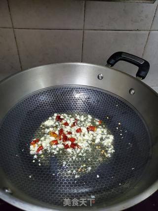 蒜末干辣椒炒芥菜的做法步骤:7