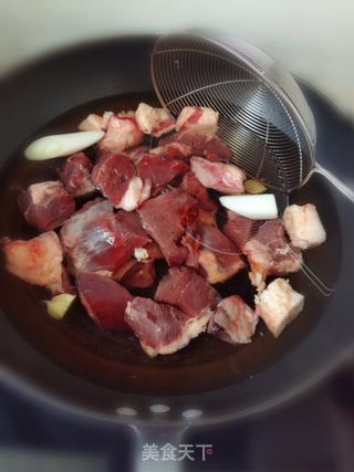 牛肉炖萝卜的做法步骤:7