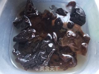 木耳炒荷兰豆的做法步骤:3
