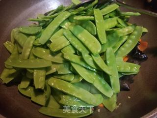 木耳炒荷兰豆的做法步骤:11