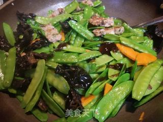 木耳炒荷兰豆的做法步骤:13