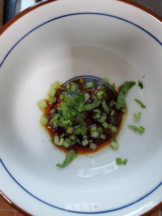 香芹鸡肉水饺的做法步骤:7