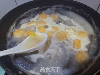 鸭血粉丝汤的做法步骤:7
