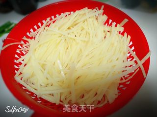 酸辣土豆丝的做法步骤:4