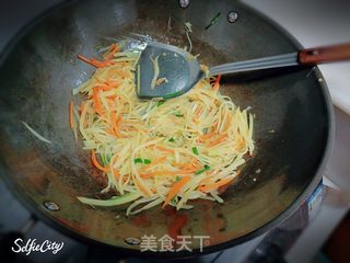 酸辣土豆丝的做法步骤:8