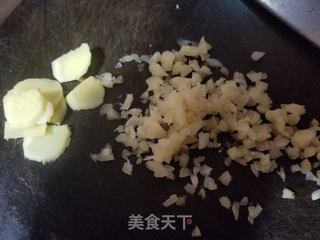 酱烧茄子鲶鱼煲的做法步骤:4