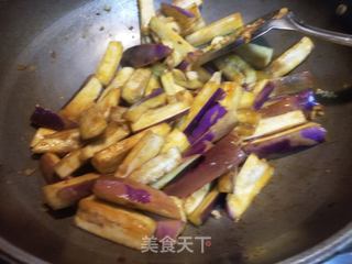 酱烧茄子鲶鱼煲的做法步骤:8