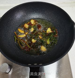 自制油泼辣子的做法步骤:9