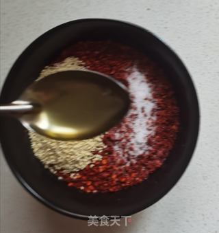 自制油泼辣子的做法步骤:6