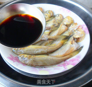 清蒸鲫头鱼的做法步骤:5