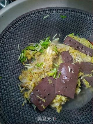 蒜香白菜炖血豆腐的做法步骤:11