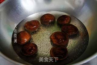 蒜蓉粉丝蒸香菇的做法步骤:2