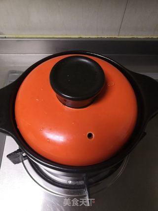 芋头时蔬炖鸡腿的做法步骤:8