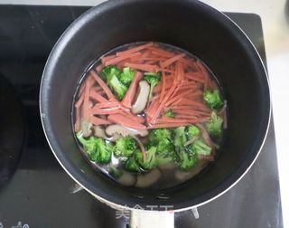 时蔬午餐肉蒸豆腐鸡蛋羹的做法步骤:8