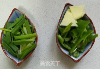 蒜苗炒五花肉的做法步骤:4