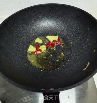 蒜苗炒五花肉的做法步骤:5