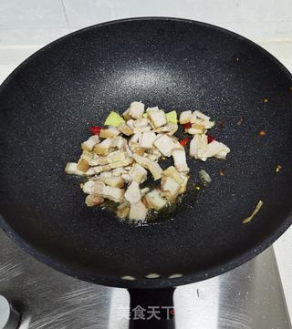 蒜苗炒五花肉的做法步骤:6