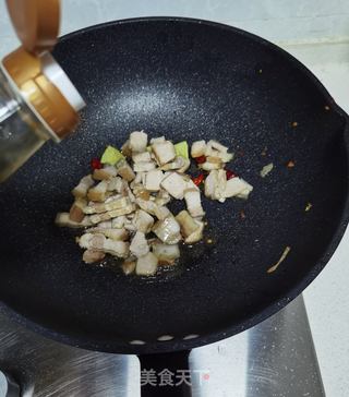 蒜苗炒五花肉的做法步骤:7