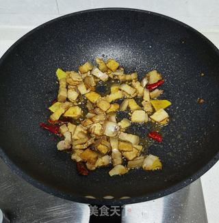 蒜苗炒五花肉的做法步骤:8