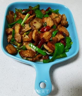 蒜苗炒五花肉的做法步骤:11