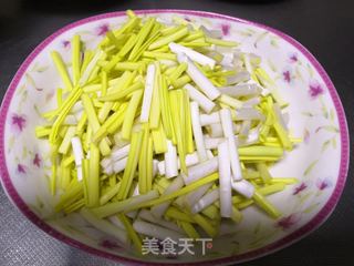 韭黄肉丝的做法步骤:5
