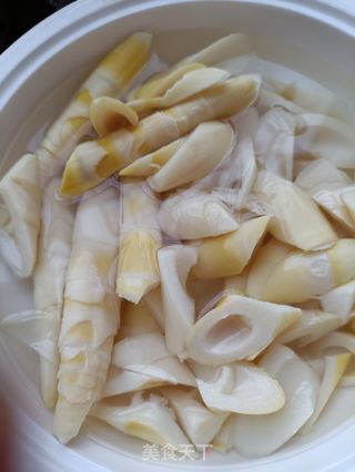 雷笋炖公鸡的做法步骤:2