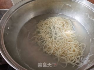 蛤蜊菠菜面的做法步骤:3