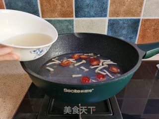 蛤蜊菠菜面的做法步骤:7