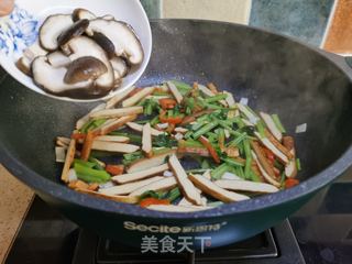 素炒三鲜的做法步骤:7