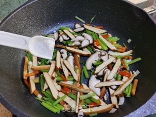 素炒三鲜的做法步骤:8