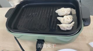 煎饺的做法步骤：2