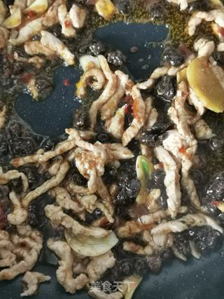 青椒肉丝的做法步骤:8