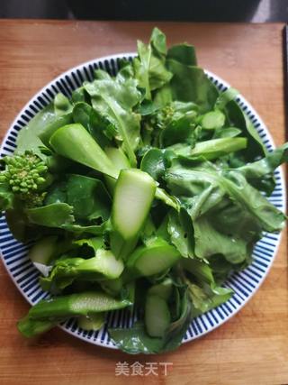 生炒芥兰腊肉的做法步骤:2