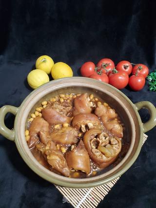 腐乳汁炖黄豆猪蹄的做法步骤:6