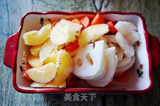 红枣银耳莲藕人参果汤的做法步骤:3
