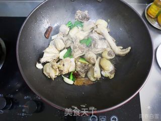 下饭菜菌菇焖炒鸡❤️家常版小鸡炖蘑菇的做法步骤:7