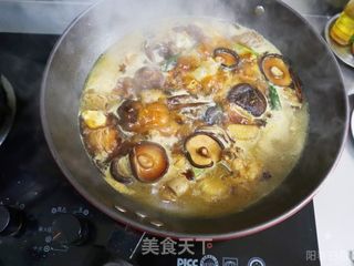 下饭菜菌菇焖炒鸡❤️家常版小鸡炖蘑菇的做法步骤:10