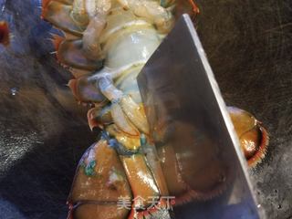 粉丝蒜蓉蒸龙虾的做法步骤:2