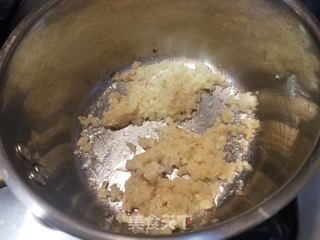 粉丝蒜蓉蒸龙虾的做法步骤:7