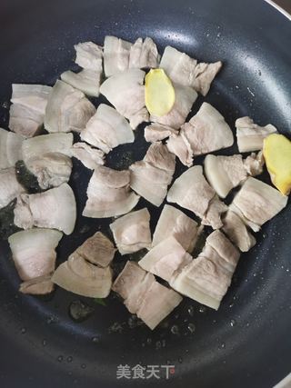 蒜苗回锅肉的做法步骤:3
