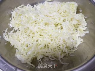 白萝卜水煎包的做法步骤:2