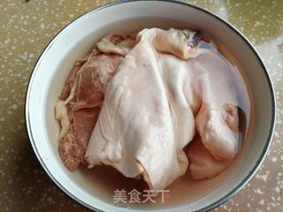 青椒炒牛板筋的做法步骤:2