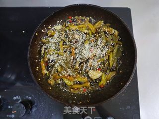 下饭小咸菜❗️豆豉炒泡辣椒❤️的做法步骤:6