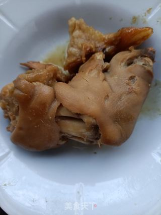 花生黄豆炖猪脚的做法步骤:4