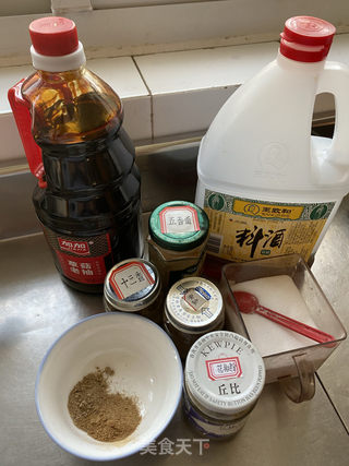 #羊肉#蜜汁烤羊腿 家庭简易版的做法步骤：2