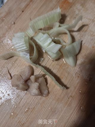 雷笋口蘑炖乌鸡的做法步骤:8